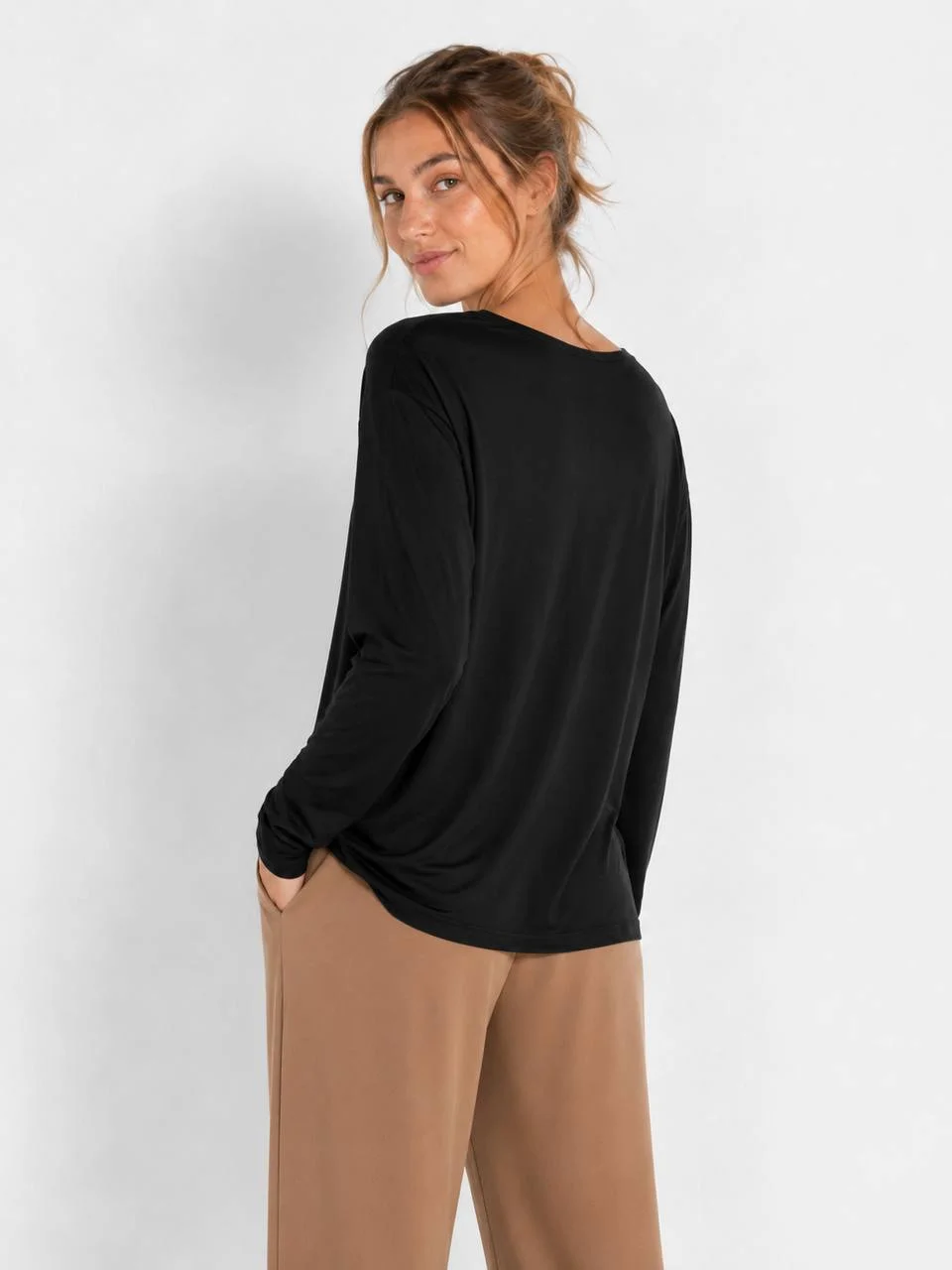 REMERA BURNET