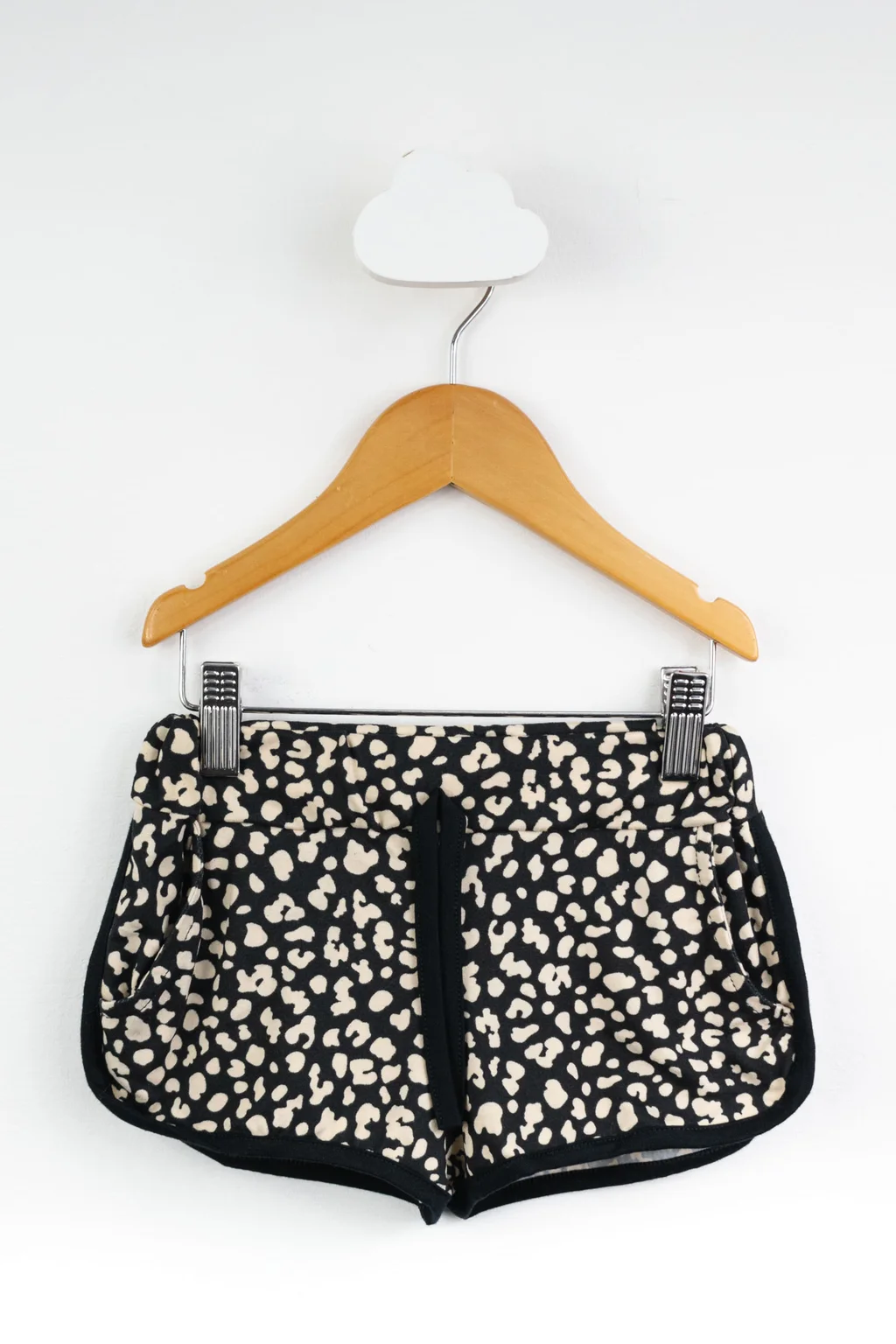 Short - Modal