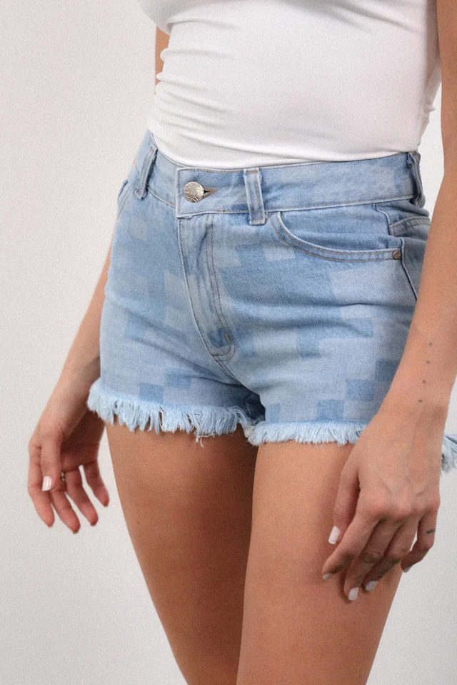 SHORT KUBIK