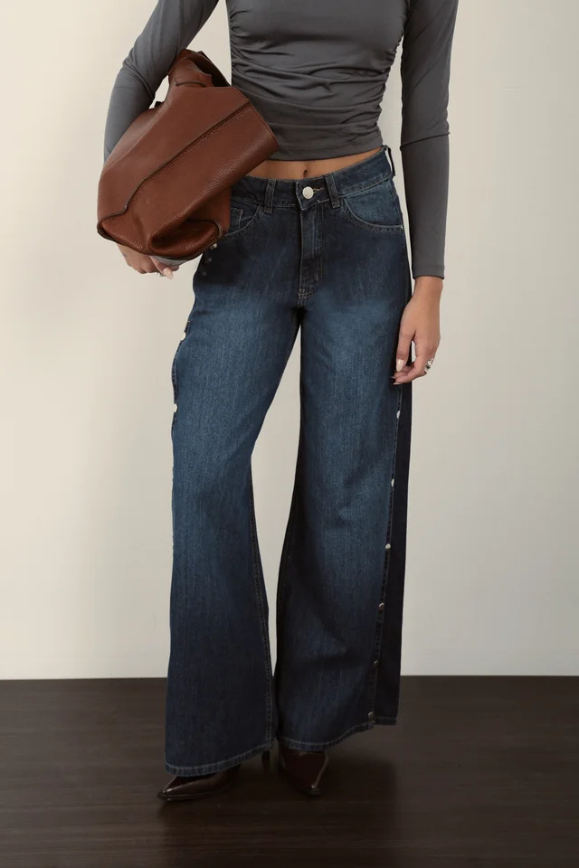 WIDE LEG LENS