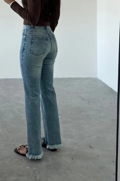 CROPPED MELISSA