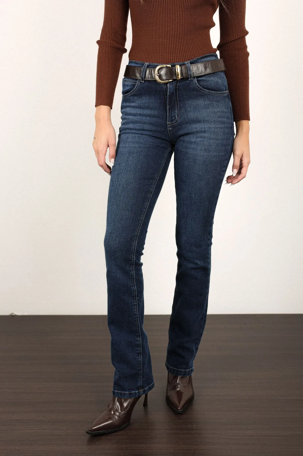 BOOTCUT GROOVE - 1