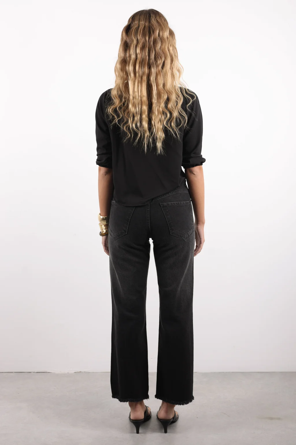 CROPPED APP BLACK - 2