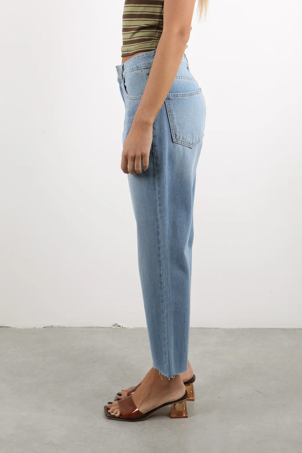 CROPPED POLY - 3