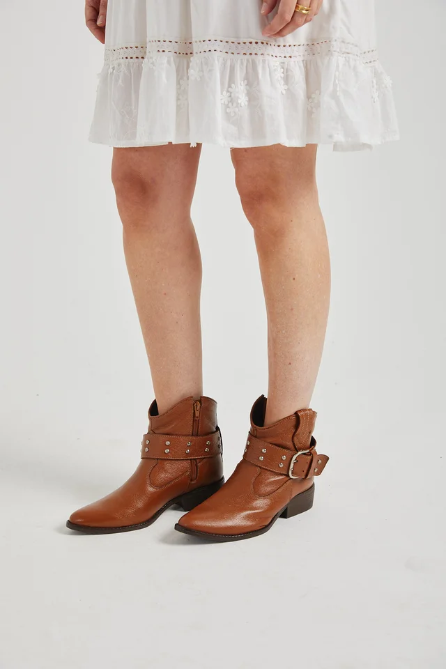 ZB1513 - BOTA NIVA