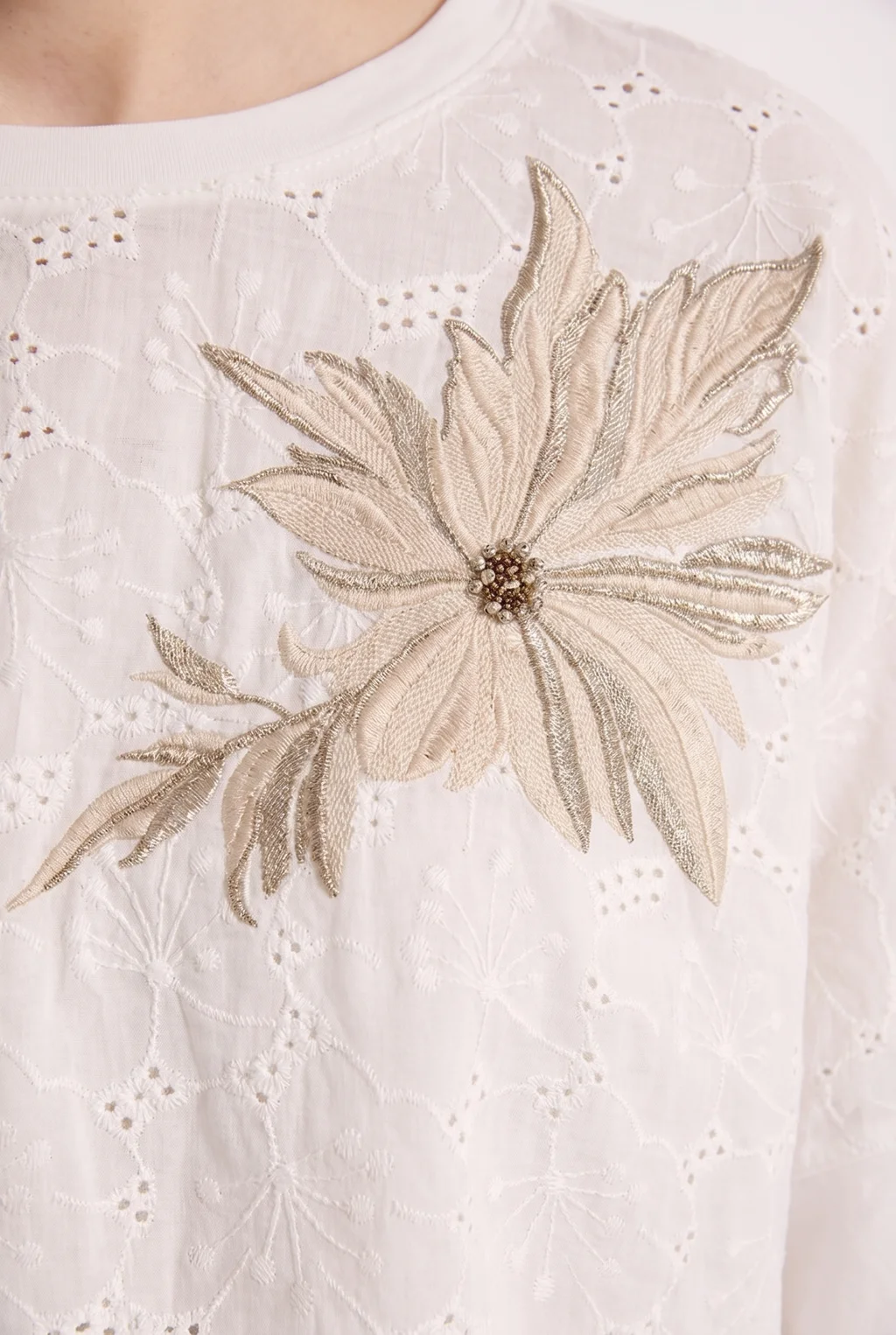 RN2748 - REMERA LOURDES