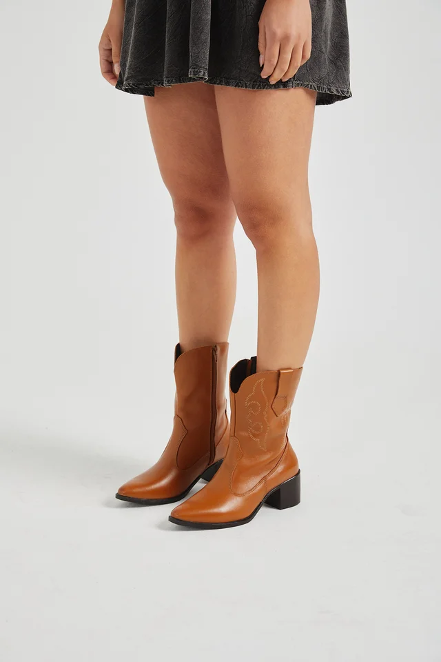 ZB1514 - BOTA YLIAN