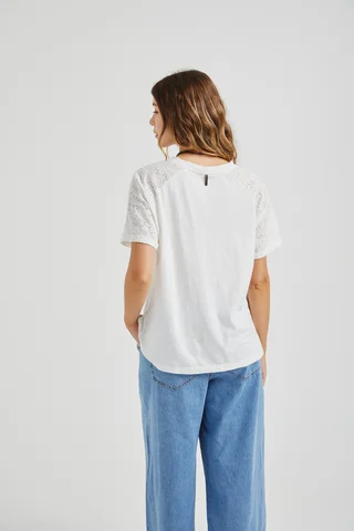 RN2608 - REMERA DOROTHY - Vista 3