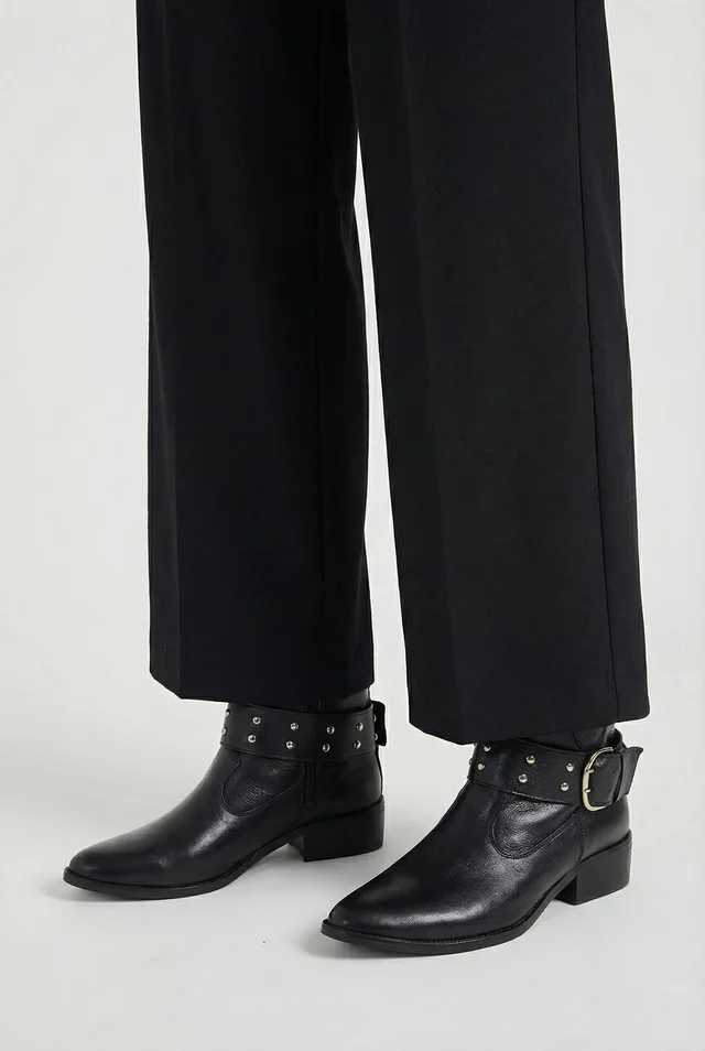 ZB1513 - BOTA NIVA