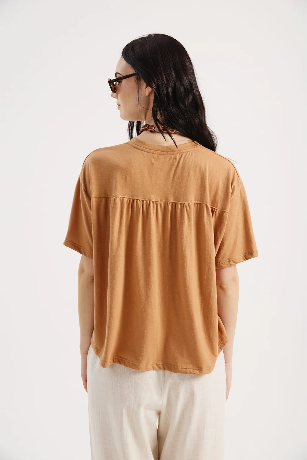 RN1642 - REMERA YNES