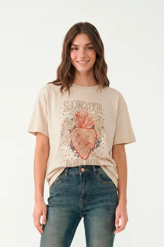 RN1642 - REMERA YNES - Vista 3