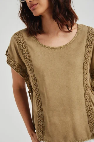 CI2629 - REMERA DAFNE - Vista 2