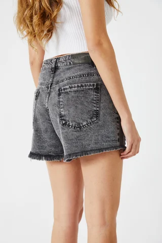 PN2518 - SHORT LLERA - Vista 2