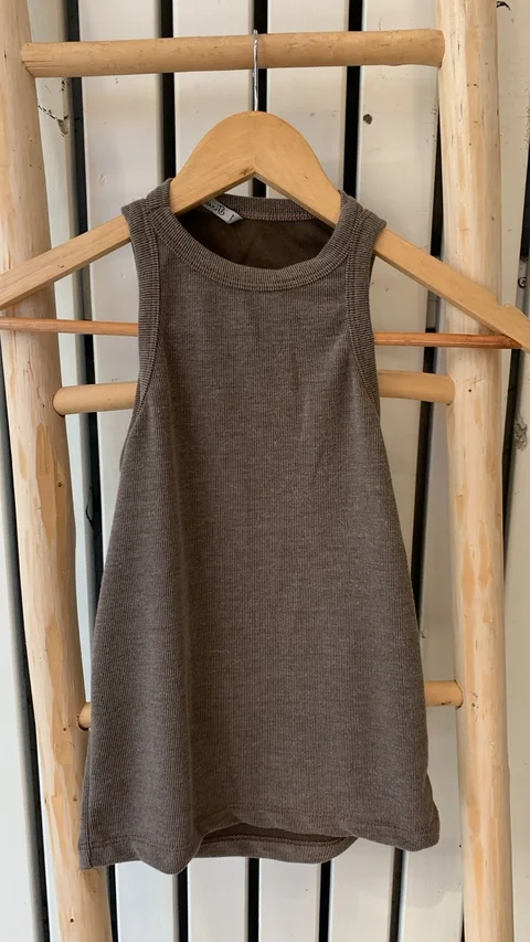 musculosa noah