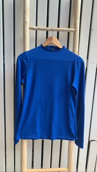 polera maru - Vista 1