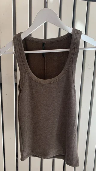 musculosa fiona - Vista 4