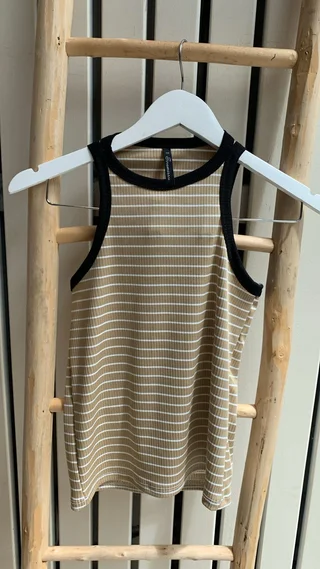 musclosa calvin - Vista 6