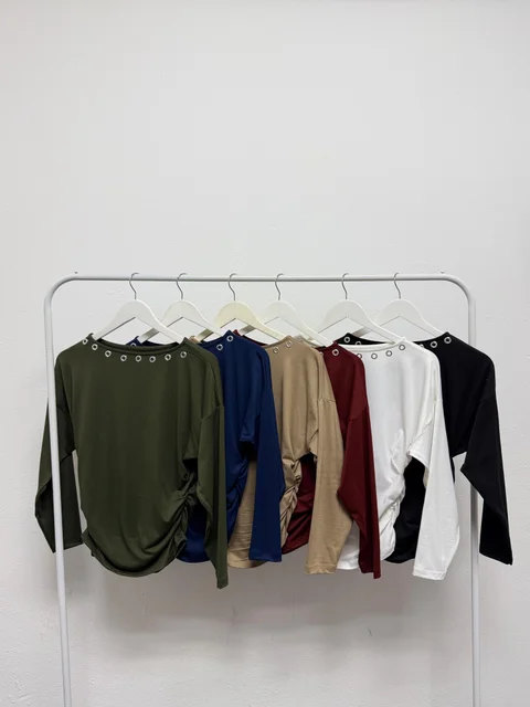 Remera Charini