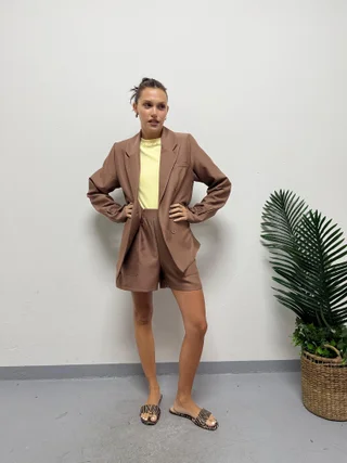 Short Mohrr - Vista 5