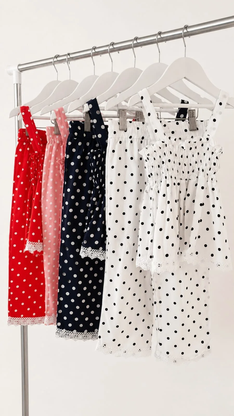 Blusa Frutos rojos & Pantalón Crema del Cielo