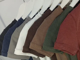 Remera Greco - Vista 2