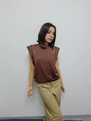 Remera Guinda - Vista 1