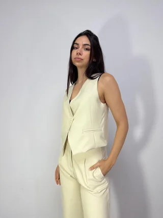 Chaleco Tai - Vista 2