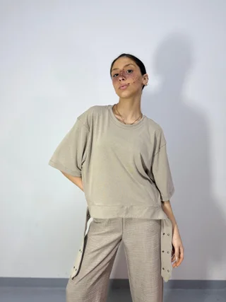 Remera Theos - Vista 2